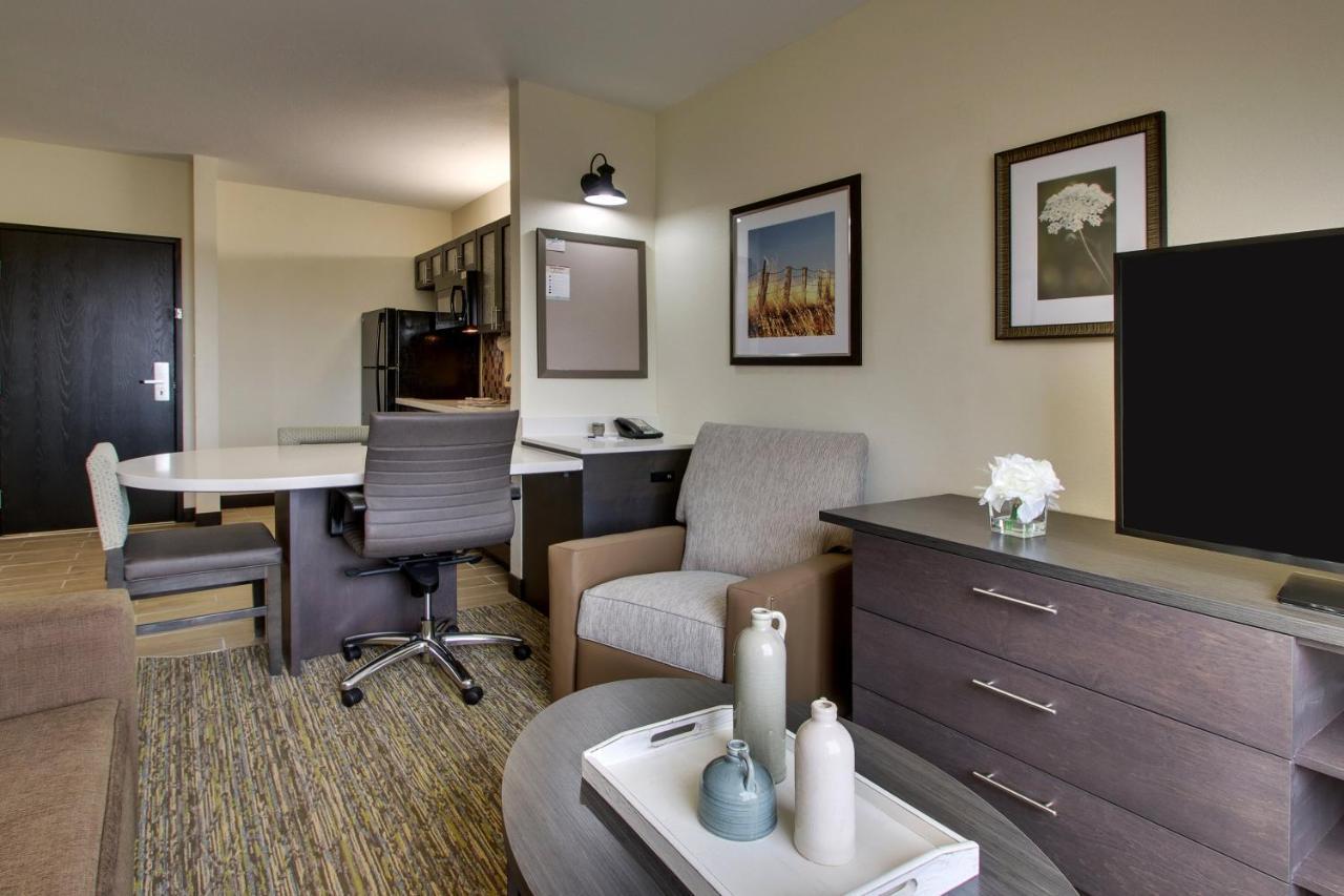 Candlewood Suites - Wichita East By Ihg מראה חיצוני תמונה